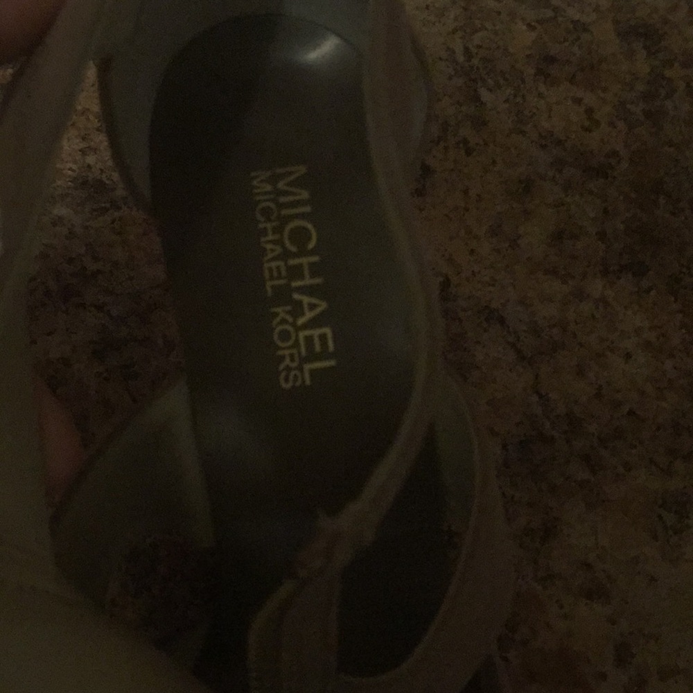 Heels - Picture 5 of 5
